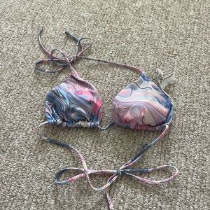 Forever 21 swimsuit top size small